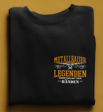 Lade das Bild in den Galerie-Viewer, Metallbauer Legenden Brusttaschen Design  - Unisex Sweatshirt
