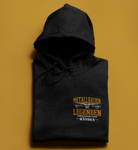 Lade das Bild in den Galerie-Viewer, Metallbauer Legenden Brusttaschen Design  - Unisex Hoodie
